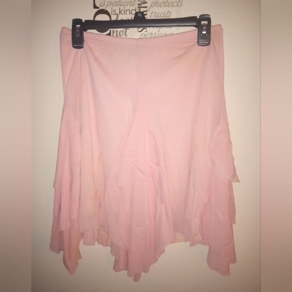 First Kiss Med skirt - Picture 3 of 4